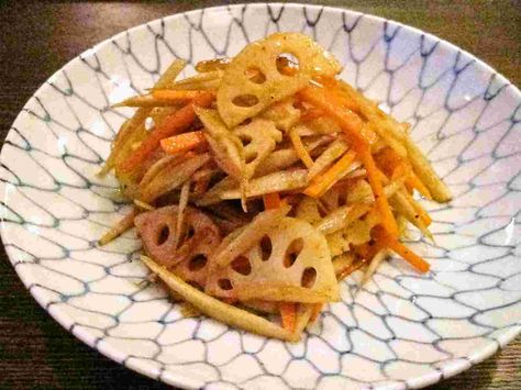 Recipes for Tom: Gobo, ninjin, renkon no kinpira / kinpira saute with gobo burdock root, carrot and lotus root Lotus Root, Burdock Root, Korean Food, Chinese Food, Japanese Food, Apple Pie, Sake, Waffles, Carrots