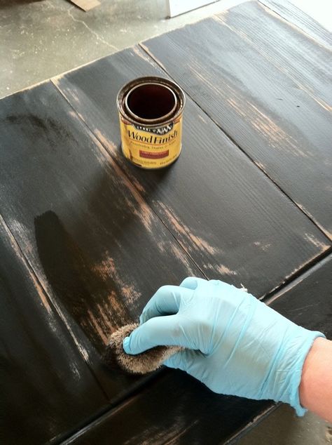 10 Hacks that Can Make Your Furniture Look Like New Stained Furniture, Paint Tips, Distressed Furniture, Clever Hacks, Refurbished Furniture, Crafts Hacks, Furniture Restoration, Paint Furniture, Redo Furniture