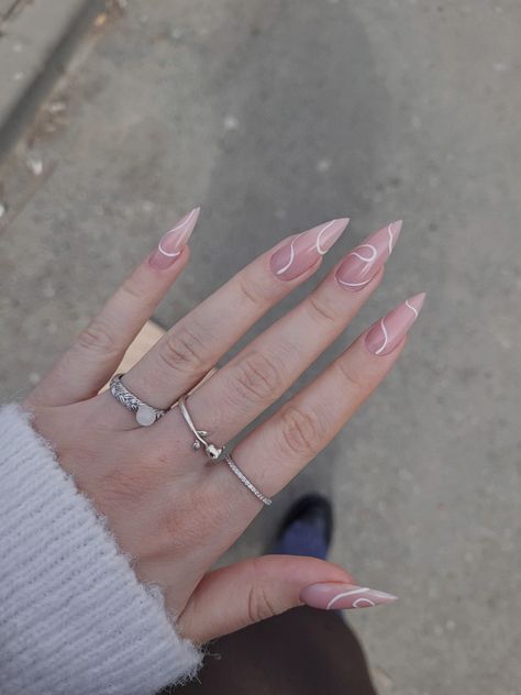 Simple nude nails with white lines, elegant, stilleto White Stilletos Nails, White Stilletos, Nails With White Swirls, Simple Elegant Nails, Uñas Aesthetic, Nails With White, Nails White, Elegant Nails, White Nails