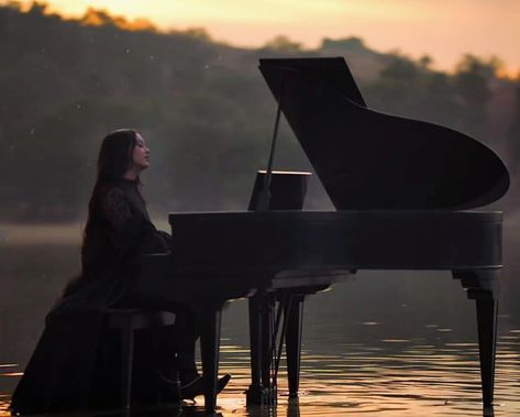 Faouzia Aesthetic, Pianist Aesthetic, Long Hair Female, Rip Love, I'm Tired, Sofia Carson, Im Tired, The Piano, Atlantis