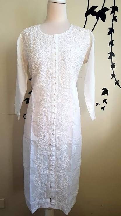 Long Kurti With Jeans, Lehenga White, Kurti Ideas, Hand Embroidered Tunics, Chikan Kurti, Kurti With Jeans, Suits For Women Indian, Lucknowi Kurta, White Churidar