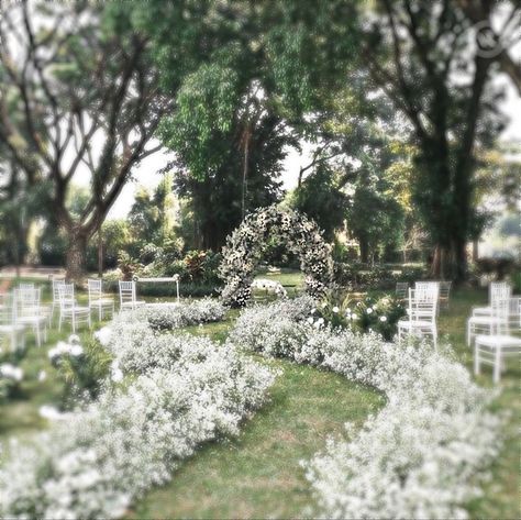 Nikah Makeup, Garden Concept, Wedding Platform, Dream Beach Wedding, Provence Wedding, Aisle Flowers, Wedding Backdrop Design, Special Effect, Free Ticket