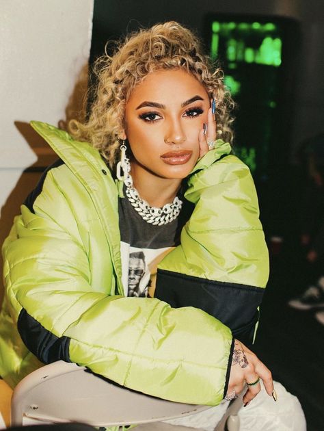 DaniLeigh Danileigh Wallpaper, Dani Leigh, Chola Style, Glamour Shots, Aesthetic Women, Female Rappers, Celebrity Art, Baddie Outfits Casual, Dope Outfits