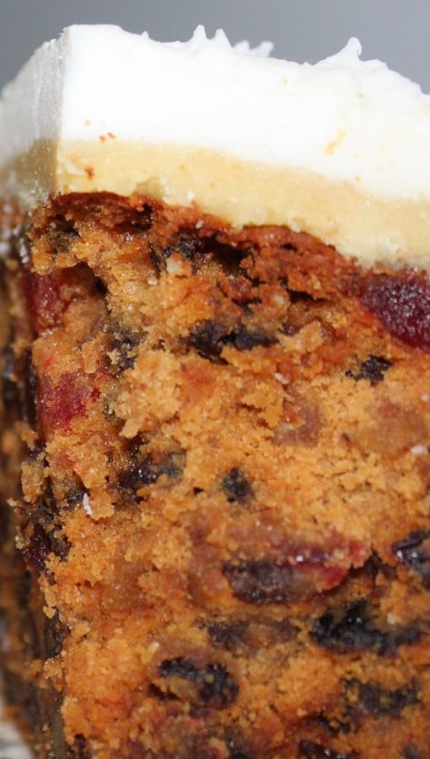 Recipe For Christmas Cake, Christmas Cake Easy, Light Fruit Cake Recipe, Xmas Cake Recipes, Moist Fruit Cake Recipe, Best Fruit Cake Recipe, Classic Christmas Recipes, Christmas Fruitcake, Fruit Cake Recipe Easy