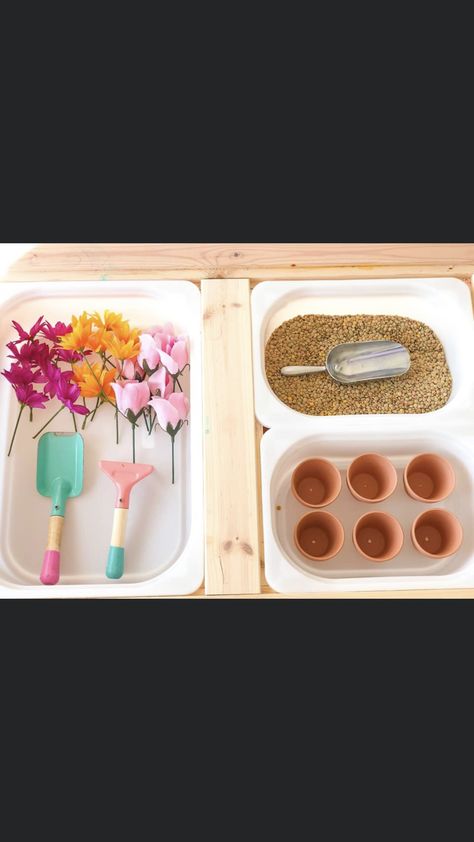 Sensory Table Ideas For Preschool Spring, Infant Sensory Table Ideas, Spring Sensory Box Ideas, Spring Sensory Bin For Toddlers, Sensory Dirt Play, Montessori Sensory Table, Montessori Activity Trays, Springtime Sensory Bin, Sensory Table Play Ideas