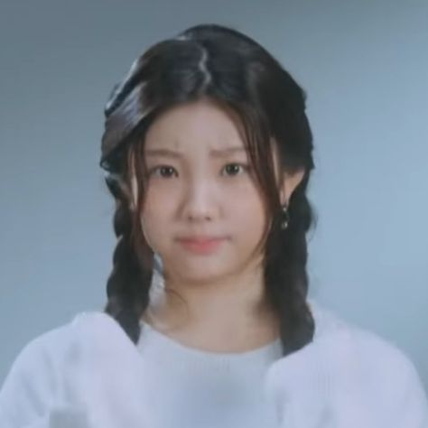 ill-it wonhee Ill It Kpop, Lyn Lapid, Girls Group, New Girl, Worship, Girl Group, My Girl