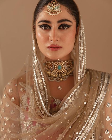 Eye Makeup With Stones, Copper Dress Makeup, Lehenga Kameez, Casual Bridal Dress, Pakistani Lehenga, Maharani Designer Boutique, Lehenga Dress, Stitched Lehenga, Classy Suits