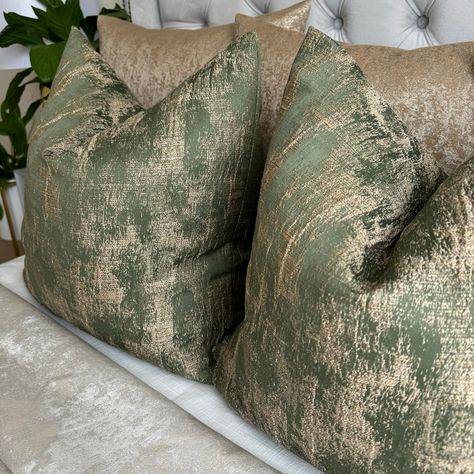 Olive Green Cushion Cover, Scatter Luxury Green Pillow Cover Gold Shimmer, Throw Pillow, CURICO Ashley Wilde Fabric Worldwide Shipping - Etsy Green And Gold Bedroom Decor, Green Cushions Living Room, Olive Green Living Room Color Scheme, Olive Green Cushions, Green Pillows Living Room, Elegant Throw Pillows, Navy Living Rooms, Green Cushion Covers, Luxury Green