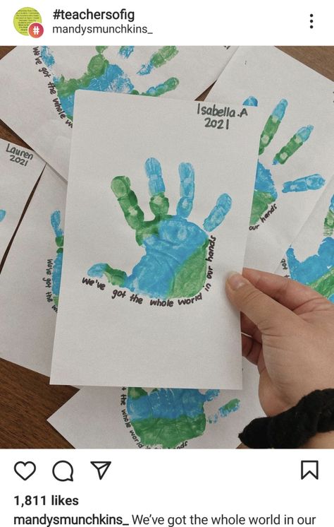 April Preschool, Baby Art Crafts, Earth Week, April Crafts, Infant Classroom, Parents Christmas, Sunday School Kids, Teacher Craft, Celebration Around The World