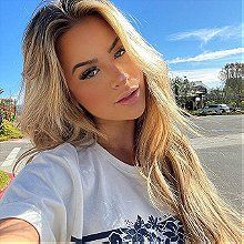 Emily Elizabeth pictures and photos Emily Elizabeth, Girl Face, Long Hair Styles, T Shirts For Women, Photo And Video, Hair Styles, Hair, Women's Top, Beauty