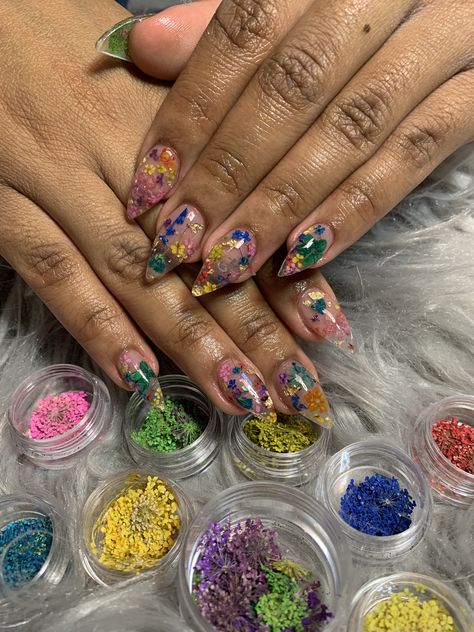 Dried Flowers Nails, Flowers Nails Design, Garden Nails, Flowers Nails, Nail Goals, Stylish Nails Designs, Exotic Nails, Vacation Nails, Floral Nails