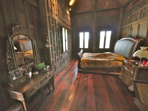 Thai Bedroom Ideas, Thai Bedroom, Thailand House Interior, Thailand Interior Design Thai Style, Thai Resort Interior, Thai House Traditional, Thai House Design, Mid Century Modern Living Room Decor, Thai Wooden House