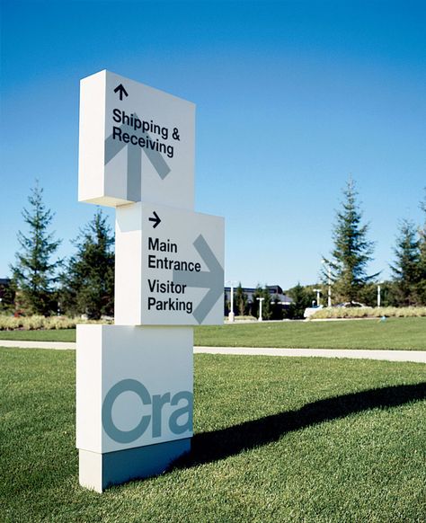 CRATE & BARREL | Entro Communications Directional Signs Design, Experiential Graphics, School Signage, Totem Design, Signage Board, Wayfinding Signage Design, Monument Signs, Wayfinding Signs, Directional Signage