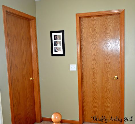 Thrifty Artsy Girl: From Hollow Core Bore to a Beautiful Updated Door: DIY Slab Door Makeover using Trim and Paint Diy Panel Door, Mobile Home Doors, Stained Trim, Door Makeover Diy, Mudroom Makeover, Closet Door Makeover, Front Door Makeover, Bifold Barn Doors, Hollow Core Doors