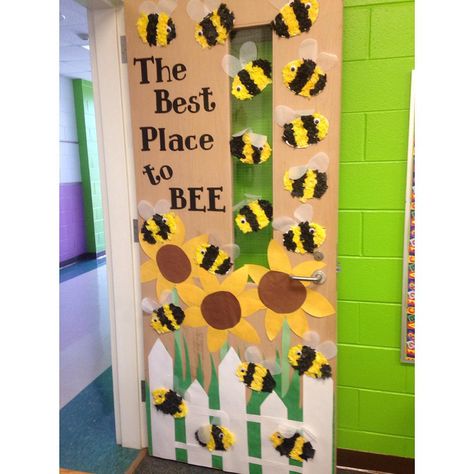 Honey Bee Door Decoration, The Best Place To Bee Classroom Door, Busy Bees Bulletin Board, Bumble Bee Classroom Door, Classroom Door Bee Theme, Bumble Bee Door Decorations Classroom, Bee Themed Classroom Preschool, Bumble Bee Bulletin Board Ideas, Prek Classroom Door Ideas