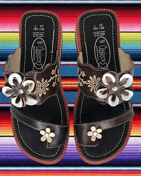 Sandals Mexican, Traditional Floral Design, Mexican Sandals, Dr Shoes, Cute Shoes Heels, Flower Sandals, Funky Shoes, Fresh Shoes, Girly Shoes