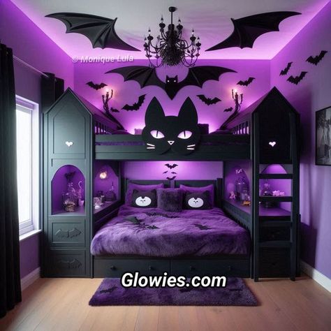 Dark Purple Girls Bedroom, Monster High Bedroom Ideas, Emo Bedroom Aesthetic, Pastel Goth Aesthetic Room, Purple And Black Room, Kuromi Bedroom, Pink And Black Room, Gothic Bedrooms, Emo Bedroom