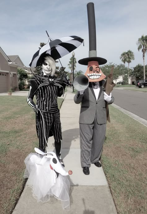 Jack Skellington and The Mayor from Nightmare Before Christmas Thirl Hupp in costume and full designer ....See me on Face Book too Nightmare Before Christmas Costume, Hallowen Costume, Nightmare Before Christmas Halloween, Halloween Costumes Makeup, Family Costumes, Family Halloween Costumes, Halloween 2019, Halloween Inspiration, Christmas Costumes