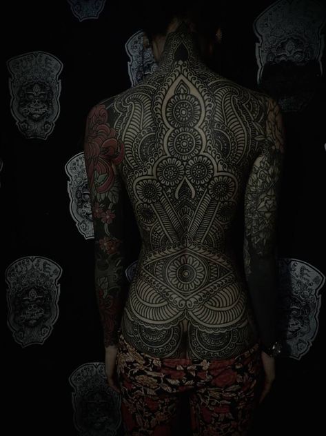 Tattoo Fixes, 42 Tattoo, Feminine Skull Tattoos, Geometric Sleeve Tattoo, Full Back Tattoos, Toulouse France, Tattoo Photography, Body Suit Tattoo, Full Body Tattoo