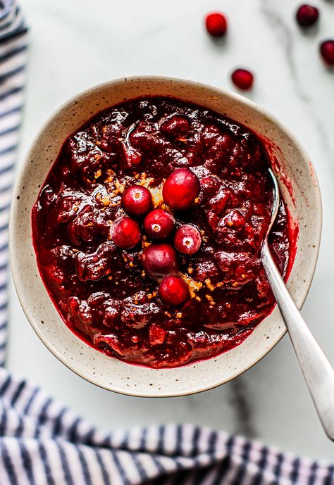 Cherry Compote Recipe, Maple Cranberry Sauce, Orange Cranberry Sauce, Cranberry Sauce Thanksgiving, Cranberry Compote, Cranberry Orange Sauce, Cherry Compote, Turkey Brine Recipes, Compote Recipe