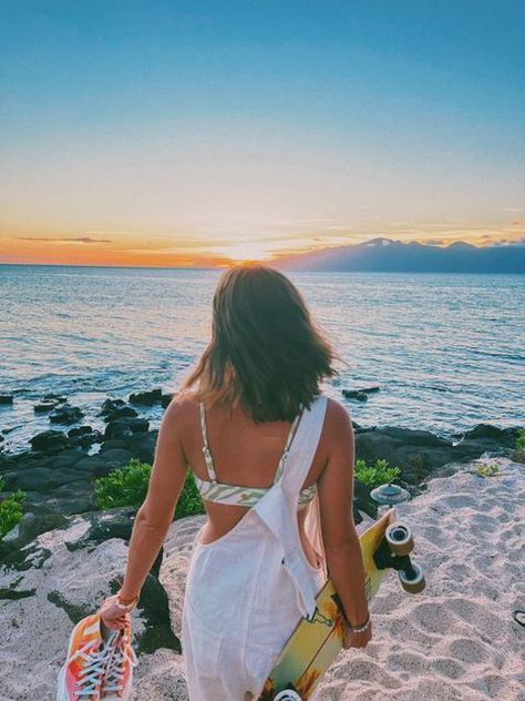 Lexi Hidalgo Hawaii Aesthetic, Astetic Pictures, Awsthetic Beach Girl, Mccall Mitchell, Ghanda Clothing, Hawaii Aesthetic Videos, Granola Gorl Summer, Urban Outfitters V-neck Mini Beach Dress, Dream Summer