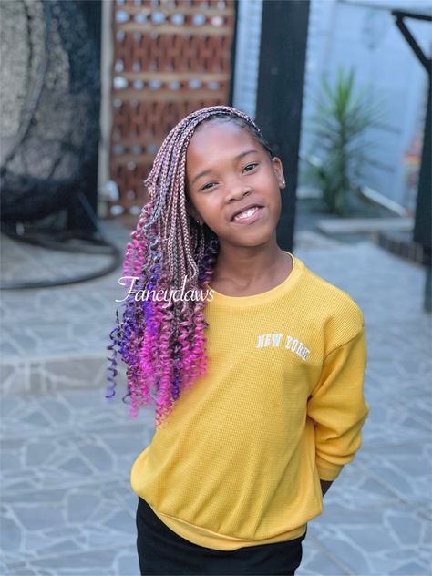 Pink Braids For Kids, Pink And Purple Braids, Purple Knotless Braids, Purple Knotless, Colourful Braids, Braids For Black Kids, Mama Hair, Hairstyles Girl, Purple Braids