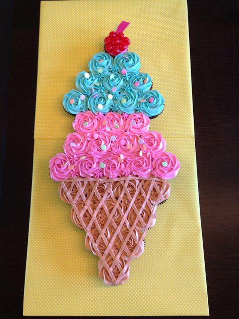 Ice Cream Cone shaped cake made from cupcakes Ice Cream Cone Party, Ice Cream Themed Birthday Party, Ice Cream Themed Birthday, Ideas For Cupcakes, Pull Apart Cupcake Cake, Pull Apart Cake, Cake Pulls, Pull Apart Cupcakes, Cupcake Cake Designs