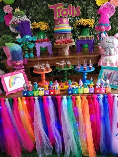 Trolls Candy Table Ideas, Trolls 5th Birthday Party Ideas, Trolls 1st Birthday Party Girl, Trolls 2nd Birthday Party For Girl, Trolls Boy Birthday Party, Poppy Trolls Birthday Party, Trolls Bday Party Ideas, Troll Themed Birthday Party, Troll Party Ideas