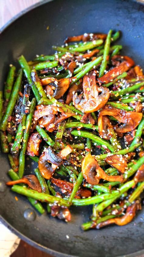 Mushrooms And Green Beans Recipes, Vegetable Side Ideas, Green Bean And Mushroom Stir Fry, Mushroom Beans Recipes, Easy Dinner Recipes With Green Beans, Stir Fry Beans Recipes, Green Bean Mushroom Stir Fry, Green Bean And Mushroom Sauteed, Asian Green Beans And Mushrooms