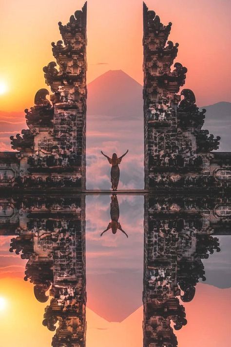 The two sides represent the Balinese concept of duality and the importance of maintaining a balance between dark and light forces. Voyage Bali, Bali Vacation, Bali Travel Guide, Dream Travel Destinations, Bali Travel, Lombok, Beautiful Places To Travel, Ubud, Travel Inspo