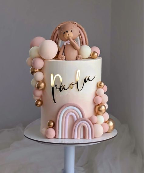 📸 IG: @so_layers Baby 1st Birthday Cake, Bear Baby Shower Cake, Pastel Baby Shower, Baby First Birthday Cake, Idee Babyshower, Teddy Bear Cakes, Baby Shower Deco, 1st Birthday Cakes, Creative Birthday Cakes