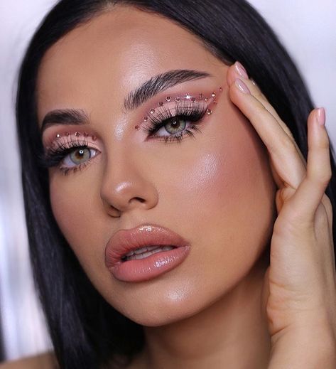 Big Makeup, Club Makeup, Concert Makeup, Plouise Makeup, Rhinestone Makeup, Brand Makeup, Date Night Makeup, Makeup List, Birthday Makeup