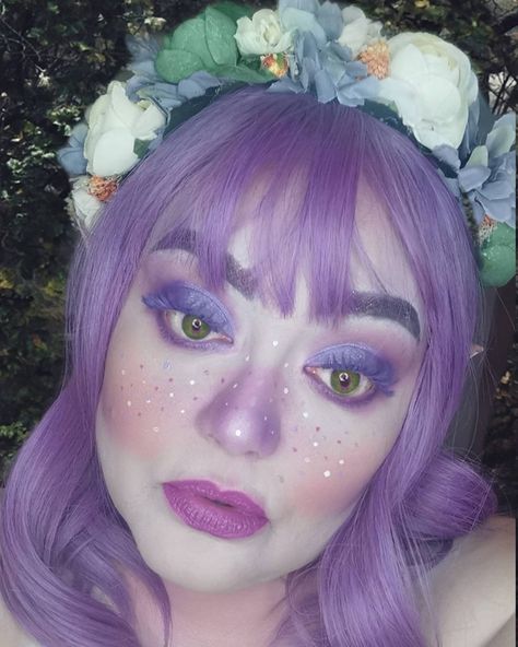 Purple Faerie Makeup, Purple Elf Makeup, Purple Mushroom Fairy Costume, Fairy Makeup Purple, Purple Fairy Costume, Woodland Fairy Makeup, Purple Fairy Makeup, Faerie Makeup, Mushroom Costume