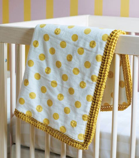 Flannel Backed Knitted Baby Blanket Class Christmas Gifts, Needlecraft Kits, Flannel Baby Blankets, Fun Projects For Kids, Knitted Baby Blanket, Easter Fabric, Viking Sewing, Free Knitting Patterns, Kids Fabric