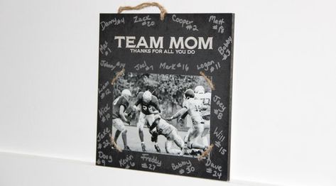 Team Mom Gift Ideas, Team Mom Gifts Football, Football Team Mom, Soccer Photos, Basketball Team Gifts, Hockey Mom Gifts, Soccer Team Gifts, Team Mom Gifts, Hockey Coach Gifts