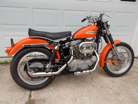 Harley-Davidson Sportster XLCH  - 1968 Tattoo Flames, Ironhead Sportster, Harley Motorcycles, Hd Sportster, Harley Davidson Sportster 883, Sportster Bobber, Harley Davidson Museum, Harley Davidson Fatboy, Free Ride