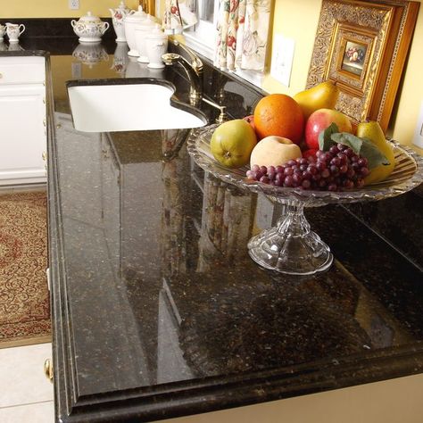 What Is Uba Tuba Granite? Uba Tuba Granite Countertops, Ubatuba Granite, Granite Backsplash Kitchen, Rest Ideas, Uba Tuba Granite, Cost Of Granite Countertops, Dream Cabin, Black Granite Countertops, Maple Cabinets