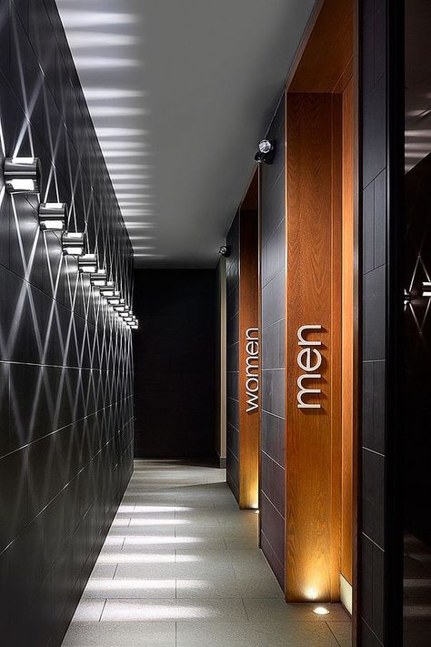 Wc Sign, Blitz Design, Toilette Design, Restroom Design, Gym Interior, Public Bathrooms, Toilet Design, Wayfinding Signage, Design Hotel