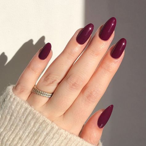 Trending for winter: Juicy Berry Tones 🍓🍒🍇   Move over classic red, deep berry hues are making their mark this season! We’re loving In… | Instagram Berry Nails, Red Nails Glitter, May Nails, Romantic Nails, Elegant Nail Designs, Pink Manicure, Nail Colors Winter, Simple Gel Nails, Red Nail Polish