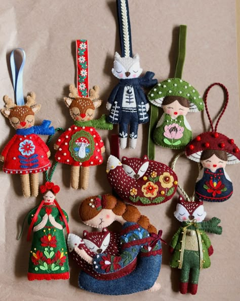 Marina Demše | ✨A little bit more of Christmas magic from me before I start working on my spring collection! ✨ #handmade #handmadewithlove #handmadestyle... | Instagram Anthropologie Diy, Xmas Decorating Ideas, Ticino Switzerland, Woodland Friends, January 7, Holiday Inspiration, Christmas Love, Decoration Diy, Felt Ornaments