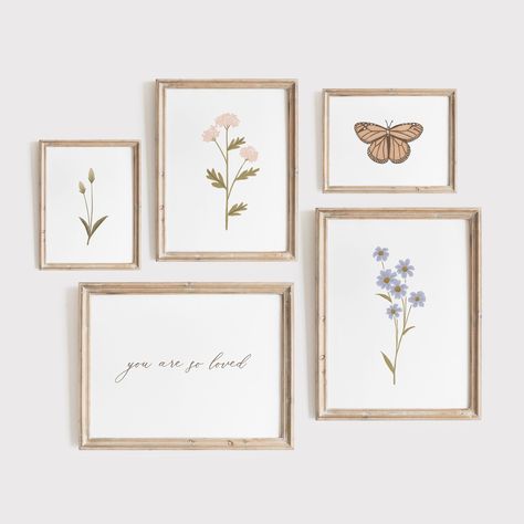 THIS ITEM IS A DIGITAL DOWNLOAD Please note that this listing is for digital files only. No physical product will be shipped. ABOUT Add the perfect finishing touch to your little one's nursery or bedroom decor with this set of vintage wildflower prints. This set includes two wildflower prints, one greenery, one butterfly, and one 'you are so loved' print. With multiple sizes to choose from, these files are designed to fit almost any frame size. Download, print, and trim your art at home within m Muted Floral Nursery, Nursery Floral Decor, Floral And Butterfly Nursery, Vintage Wildflower Aesthetic, Wild Flower Baby Nursery, Wildflower Themed Nursery, Wildflower Nursery Decor, Wild Flower Nursery Theme, Vintage Floral Nursery Decor