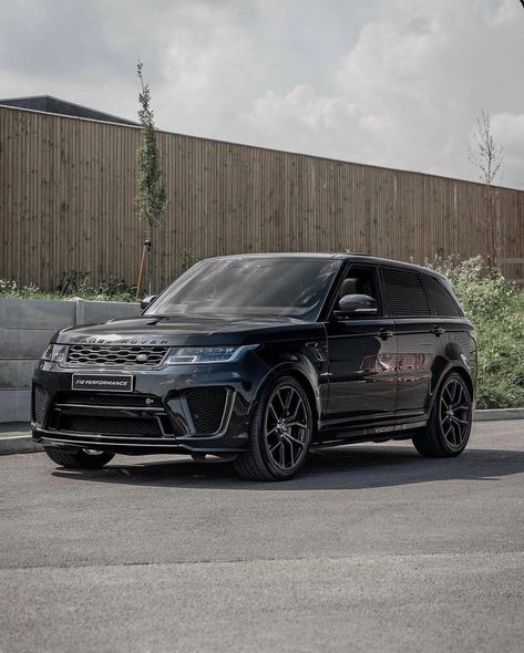 Range Rover Sport Black, Range Rover Svr, Most Luxurious Car, Dream Cars Range Rovers, Range Rover Black, Luxury Cars Range Rover, Royce Car, Luxury Cars Audi, Black Range