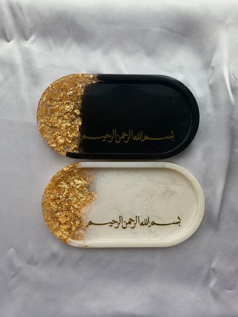 Tasbeeh Counter, Resin Jewellery Tray, Daily Dhikr, Islamic Resin Art, Resin Ramadan, Resin Small Tray, Ramadan Vibes, Black Resin Tray, Diy Resin Gifts