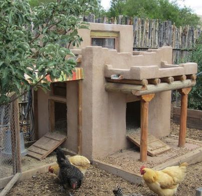 Adorable Adobe coop Adobe Chicken, Quail Coop, Pen Ideas, Henny Penny, Amazing Chicken, Chicken Owner, Concrete Patios, Coop Ideas, Coop Design