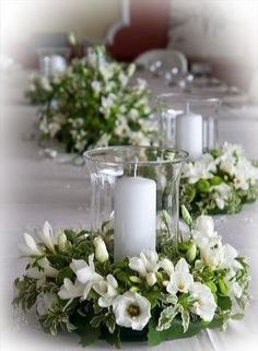 Flowers And Candles, Candle Arrangements, Tafel Decor, Diy Arrangements, Church Flowers, בר מצווה, Front Porch Christmas, Flower Centerpieces Wedding, Wedding Table Decorations