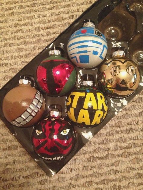 Star Wars Christmas Decorations, Star Wars Ornaments, Star Wars Christmas Tree, Geeky Christmas, Diy Star Wars, Funny Reindeer, Geek Christmas, Star Wars Crafts, Diy Star