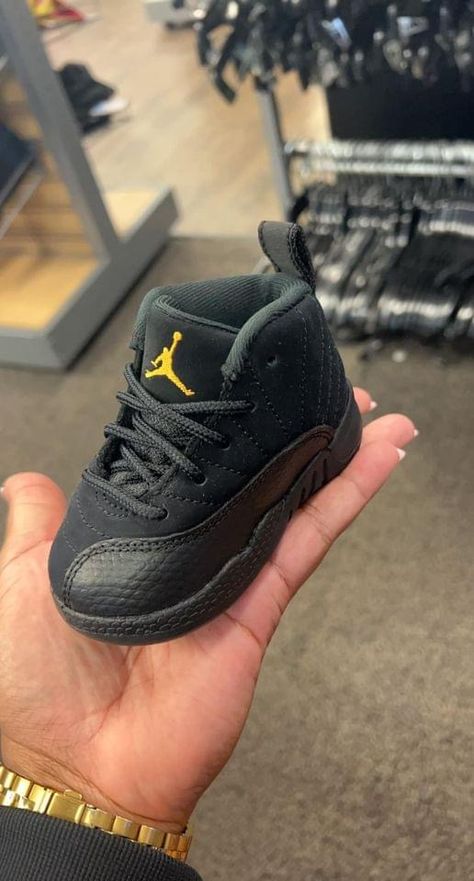 Baby Boy Shoes Newborn Jordans, Black Baby Boy Outfits, Toddler Uggs, Baby Luxury, Black Baby Boys, Baby Jordans, Baby Boy Swag, Baby Momma