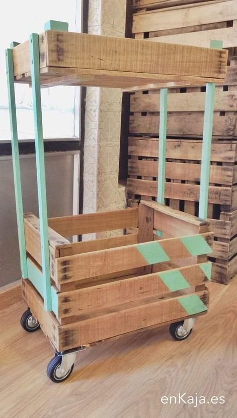 Wooden Crate Storage Ideas Diy Projects, Wooden Crate Storage Ideas, Fruit Box Ideas, Wooden Crates Ideas, Uses For Wooden Crates, Wooden Crate Ideas, Crate Bar, Diy Wooden Crate, Crate Bookshelf