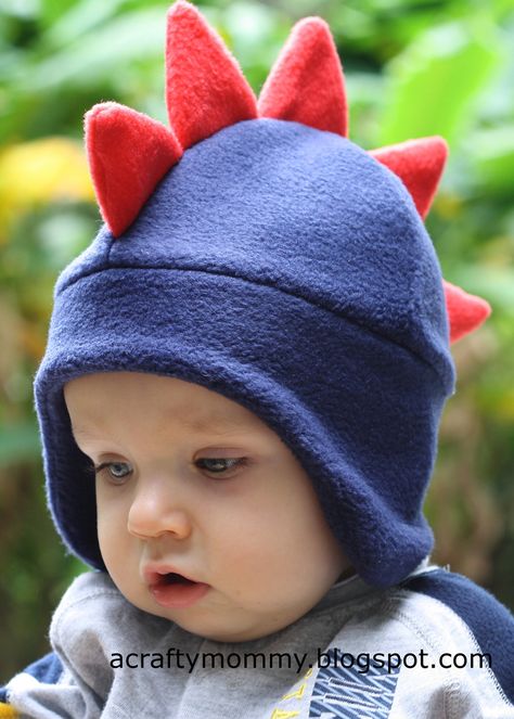 It's is getting closer to winter so my little guy needed a warm hat.  I have been planning this hat for a while, I bought all the stuff to m... Kids Fleece Hats, Dino Hat, Fleece Hat Pattern, Fleece Sewing Projects, Kid Costumes, Fleece Projects, Sewing Hats, Boy Sewing, Fleece Hats