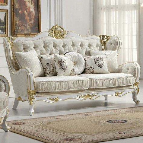 Royal Sofas Ideas Living Room, Royal Sofa Design Wood, Classic Sofa Styles, Classic Sofa Designs, Luxury Sofa Living Room, Sofa Design Wood, Furnitur Ruang Keluarga, Luxury Furniture Sofa, Wooden Sofa Set Designs